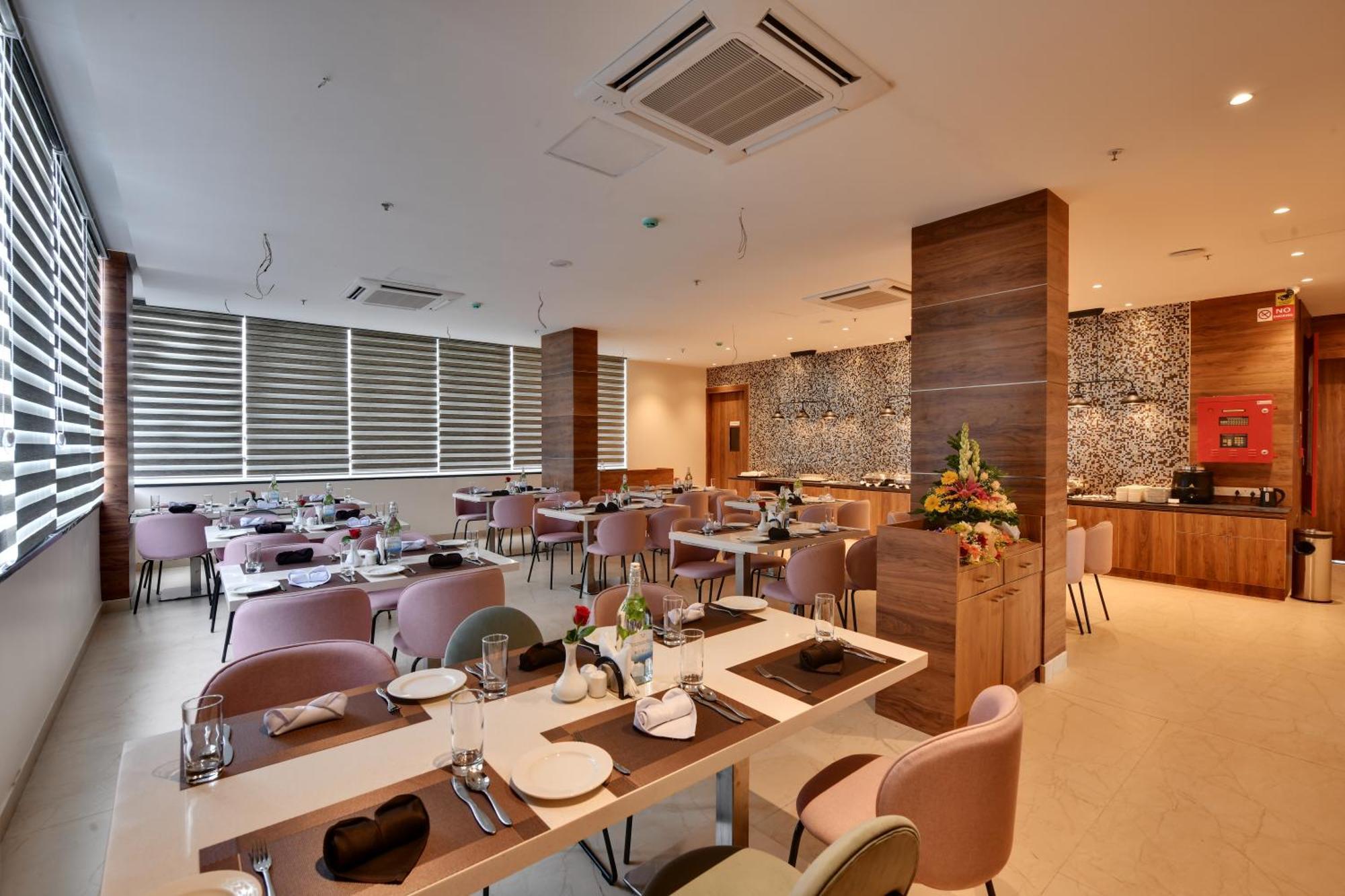 Click Hotel Vista-International Airport Dod Jala ภายนอก รูปภาพ